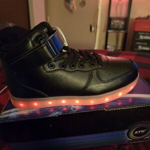Ats Black LED Light-Up Sneakers Kids Size 5